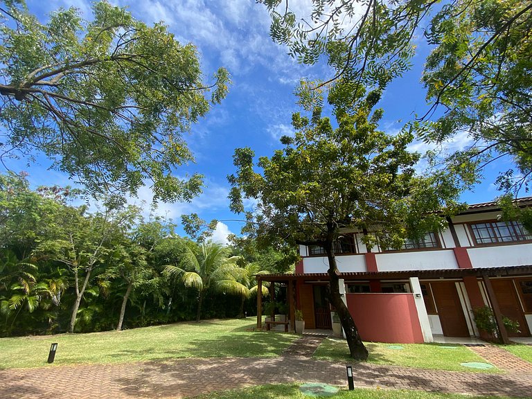 Charm, Privacy & Comfort by the Lagoon in Praia do Forte